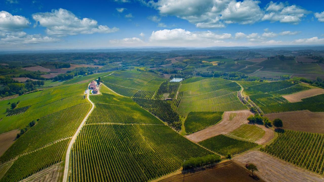 Montalbera Wine Suites 몬테마뇨 외부 사진